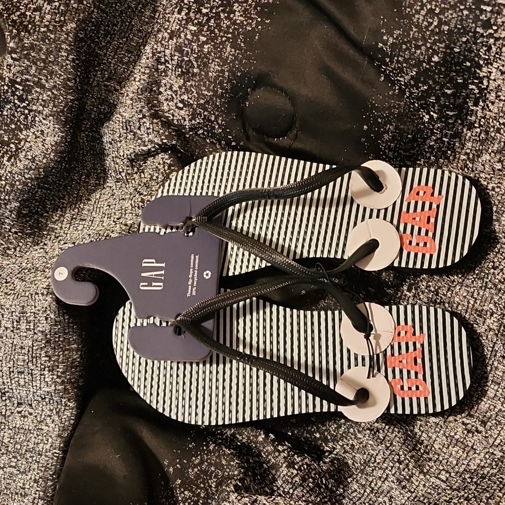 Gap Flip Flop